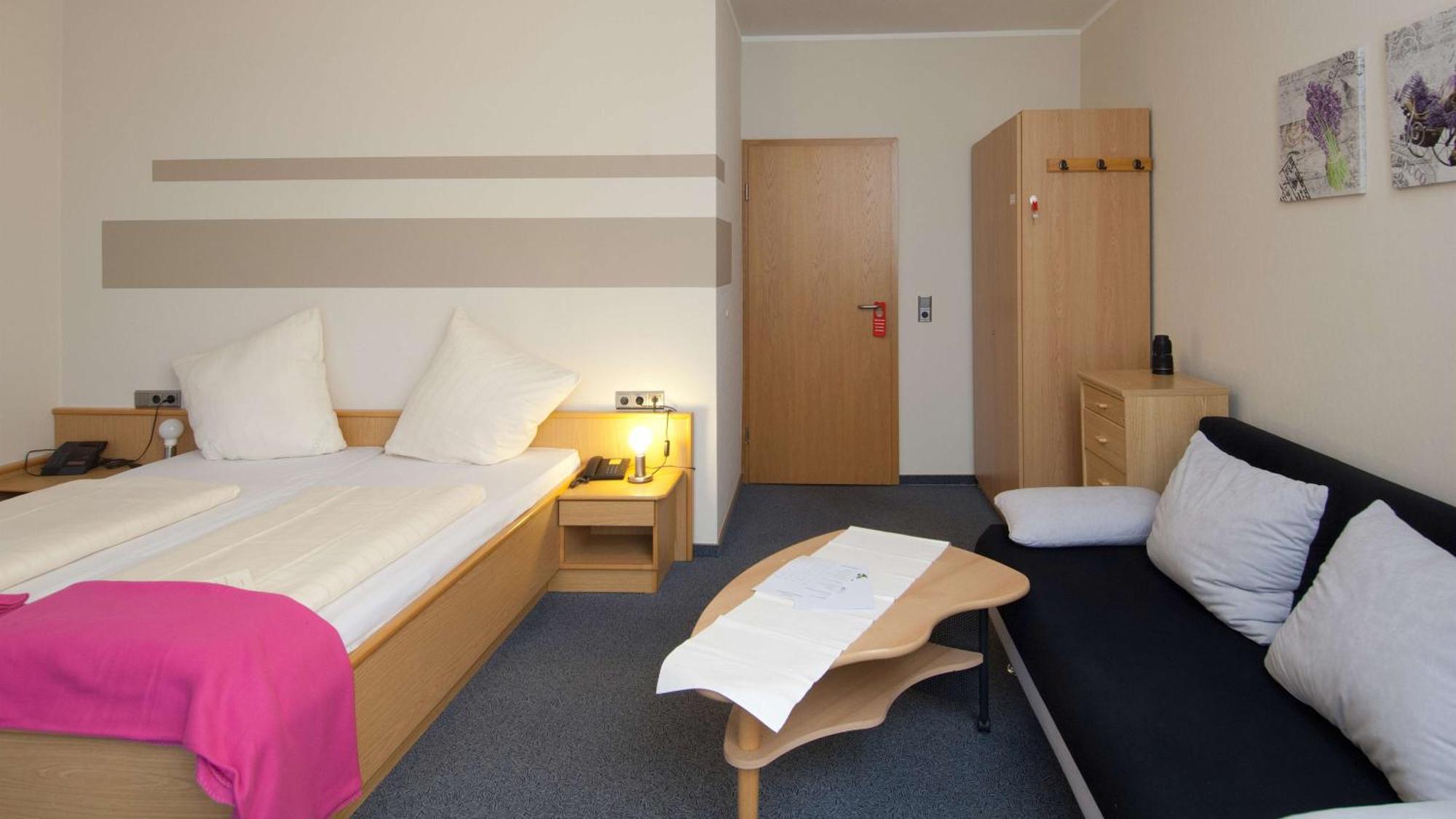 Hotel Garni Am Goetheplatz Bad Münster am Stein-Ebernburg Værelse billede
