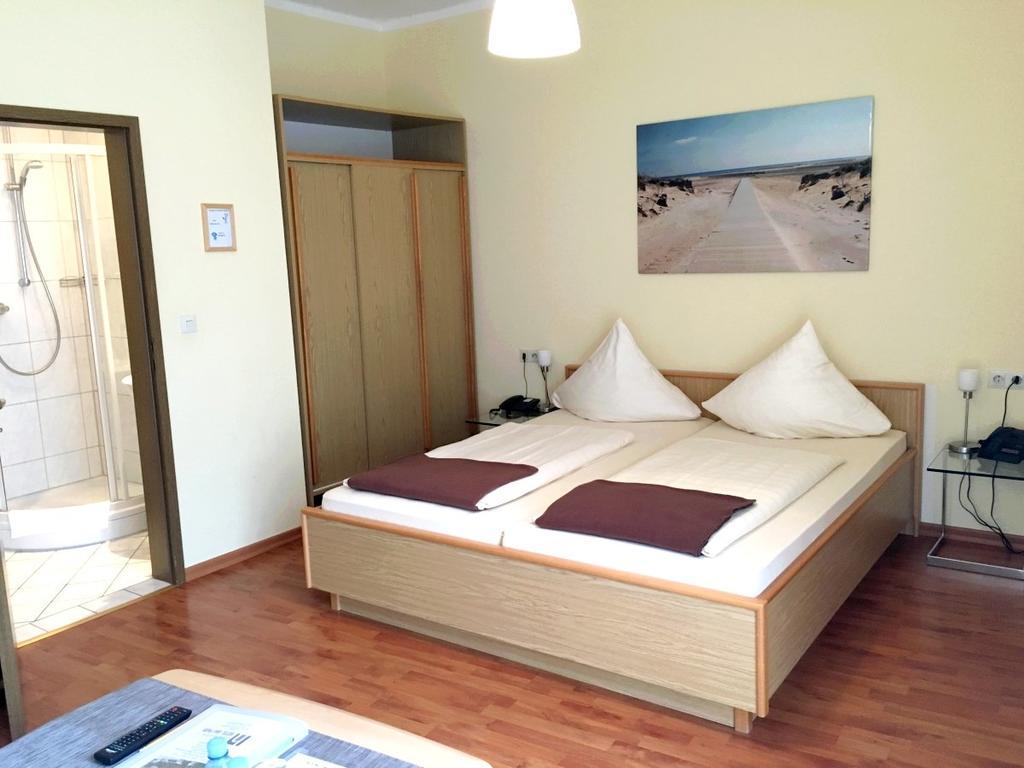 Hotel Garni Am Goetheplatz Bad Münster am Stein-Ebernburg Eksteriør billede