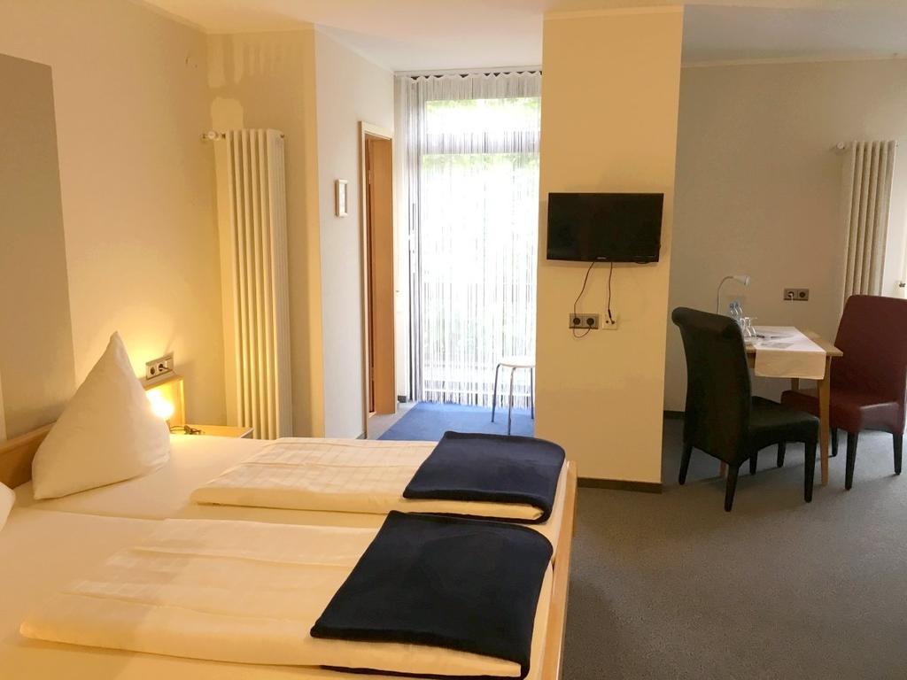 Hotel Garni Am Goetheplatz Bad Münster am Stein-Ebernburg Eksteriør billede